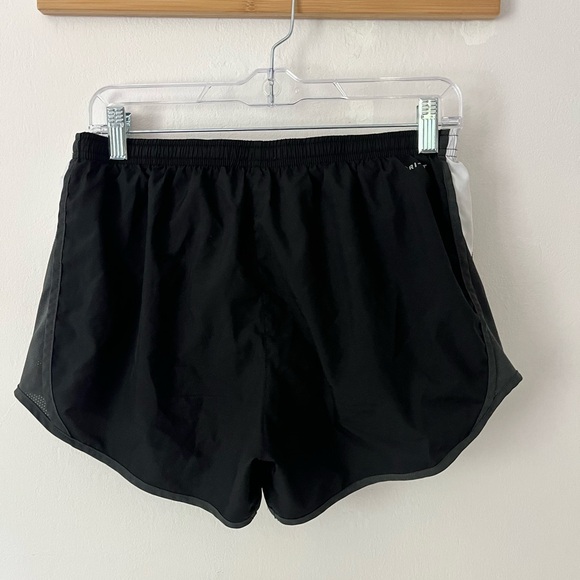 Nike Running Shorts - Picture 2 of 6